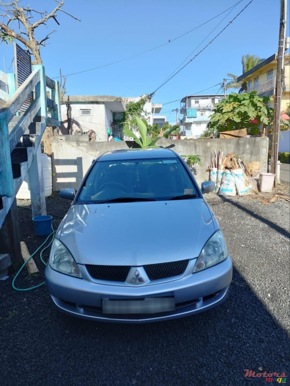 2011' Mitsubishi Lancer GLX photo #1