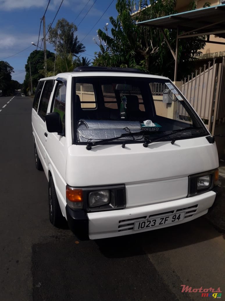 1994' Nissan photo #1