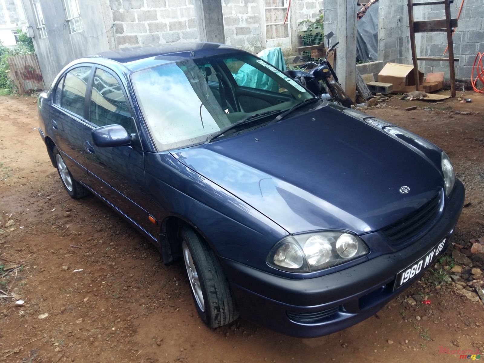 2000' Toyota Corona photo #1