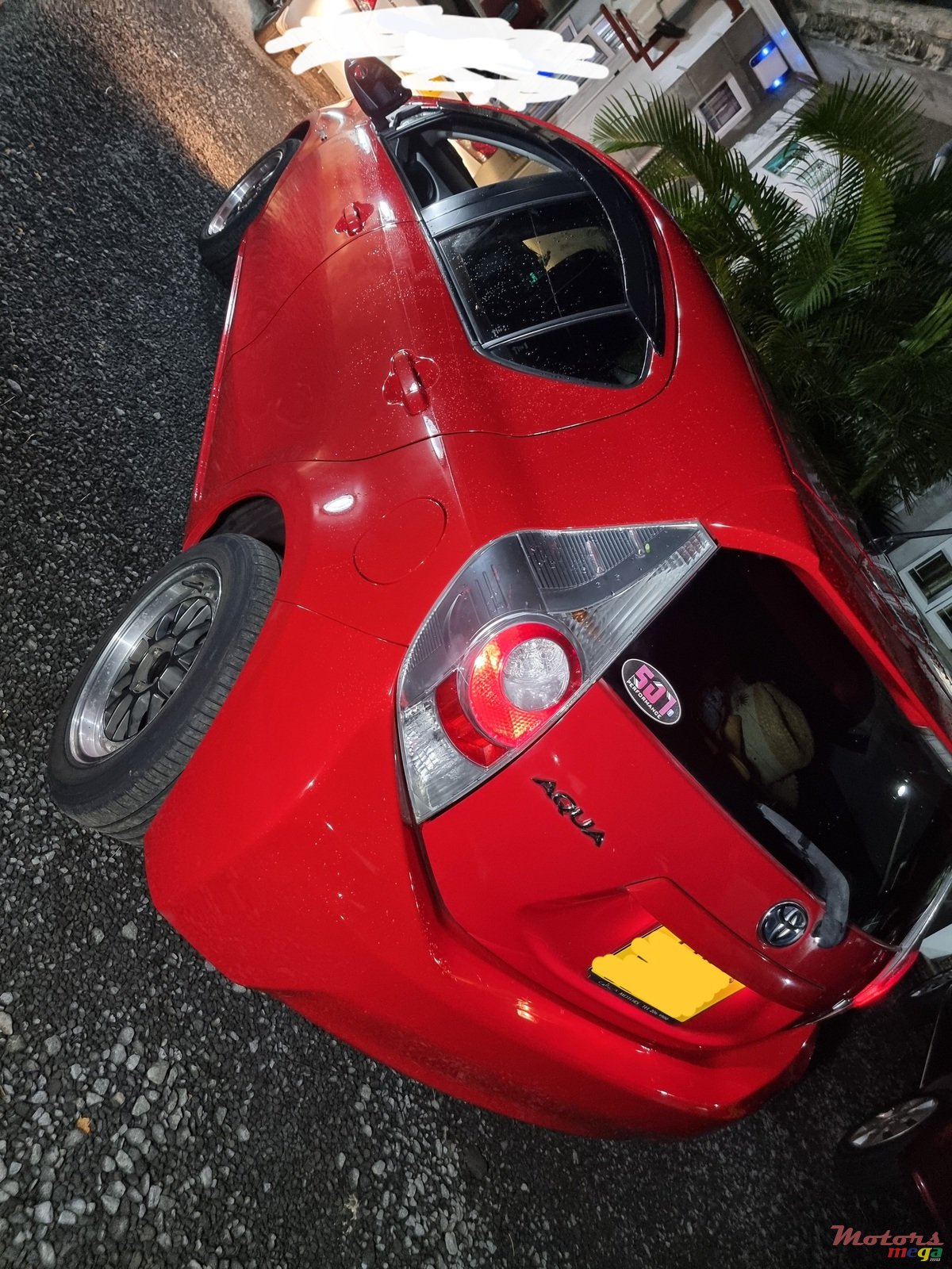 2012' Toyota Aqua photo #4