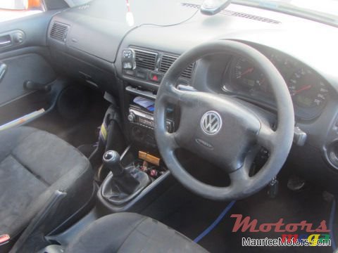 1999' Volkswagen Golf photo #3