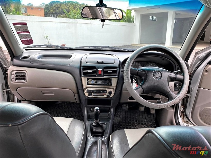 2002' Nissan Sunny Manual JAPAN photo #3