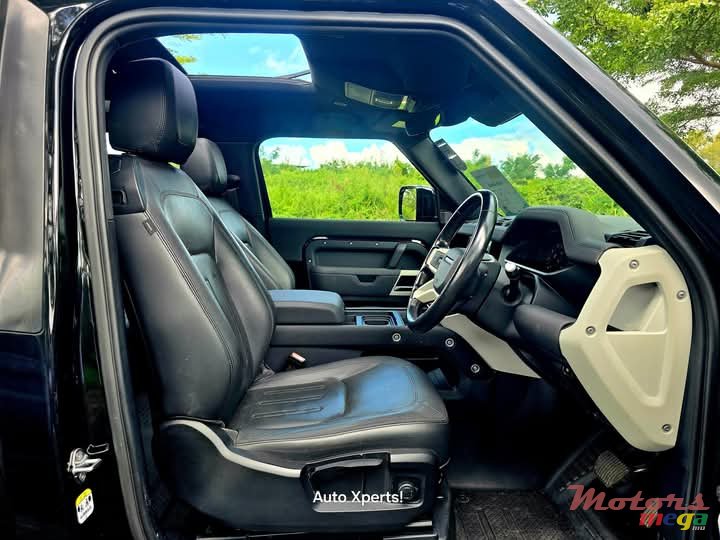 2021' Land Rover Defender photo #6