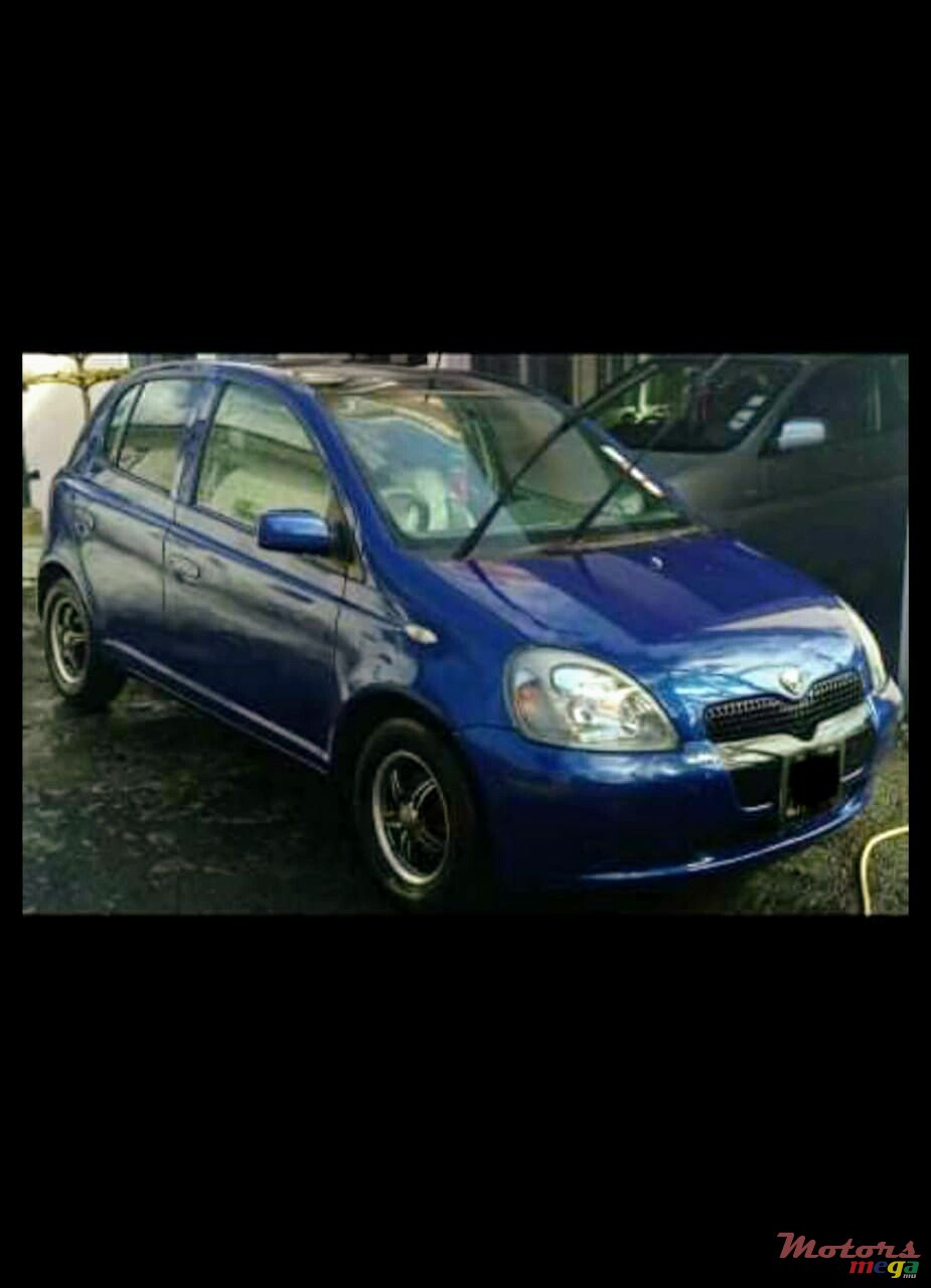 2000' Toyota Vitz photo #3