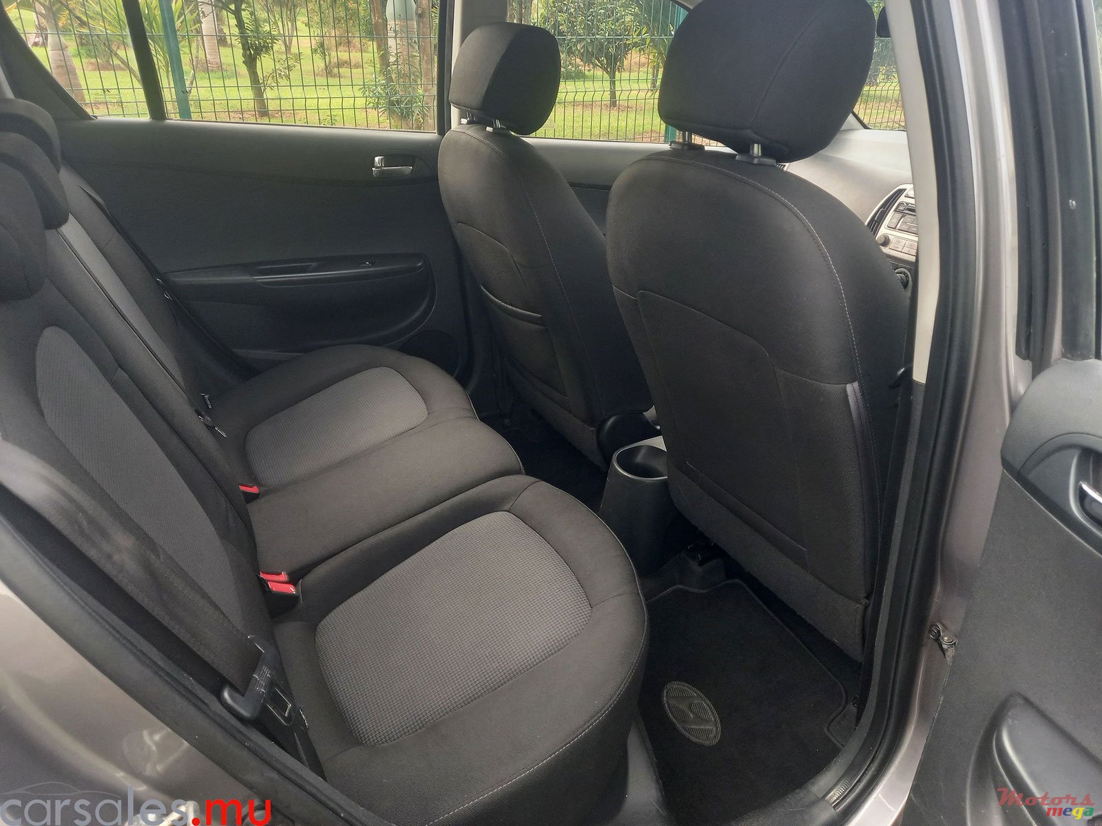 2013' Hyundai i20 1.2 Hatchback photo #5