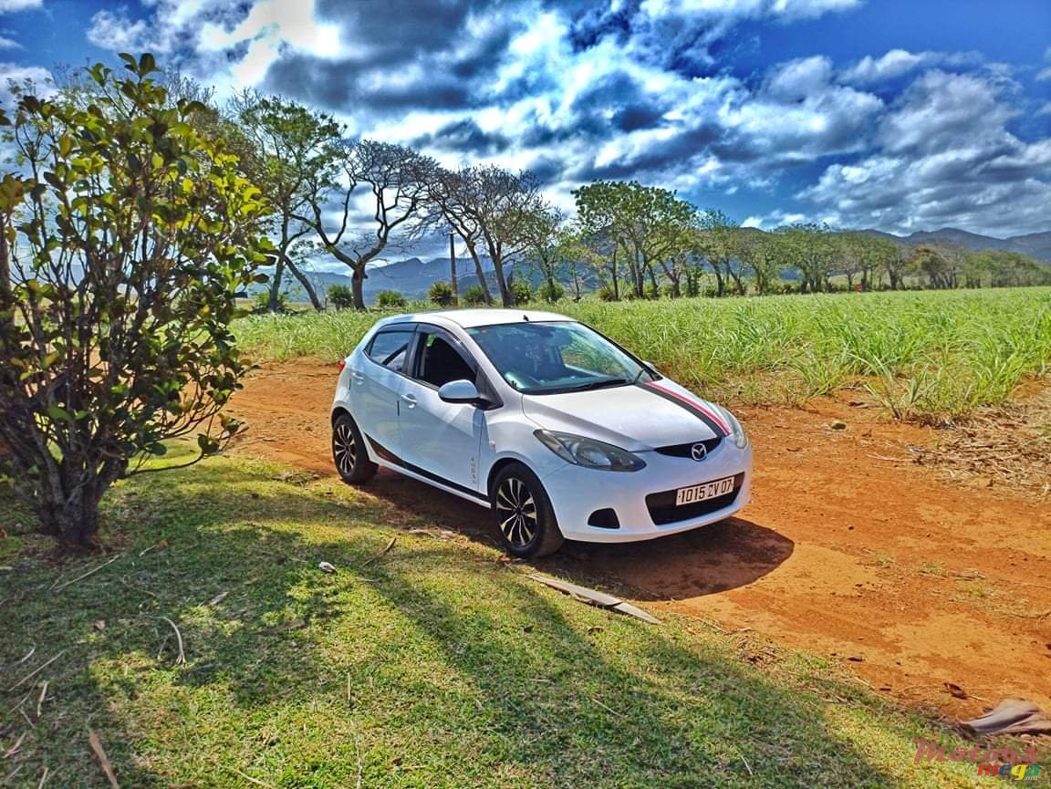 2007' Mazda Demio photo #4