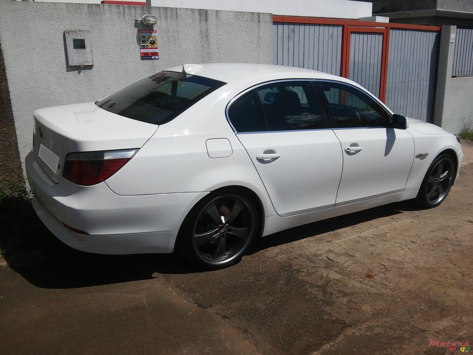 2005' BMW 525 photo #2