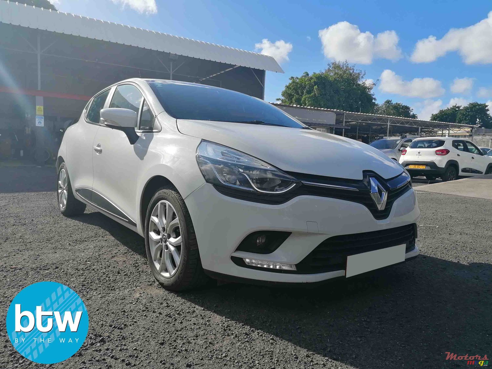 2017' Renault Clio Turbo 4 Zen photo #1