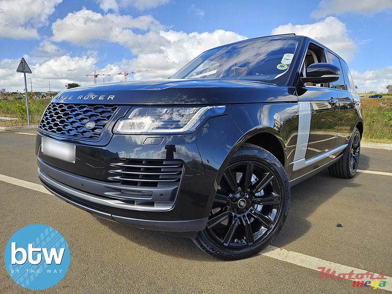 2020' Rover Range Rover VOGUE SE photo #2