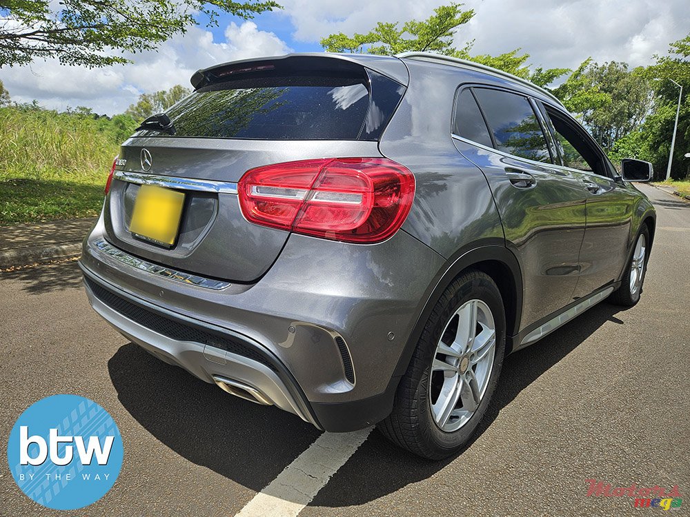 2016' Mercedes-Benz GLA 180 photo #4