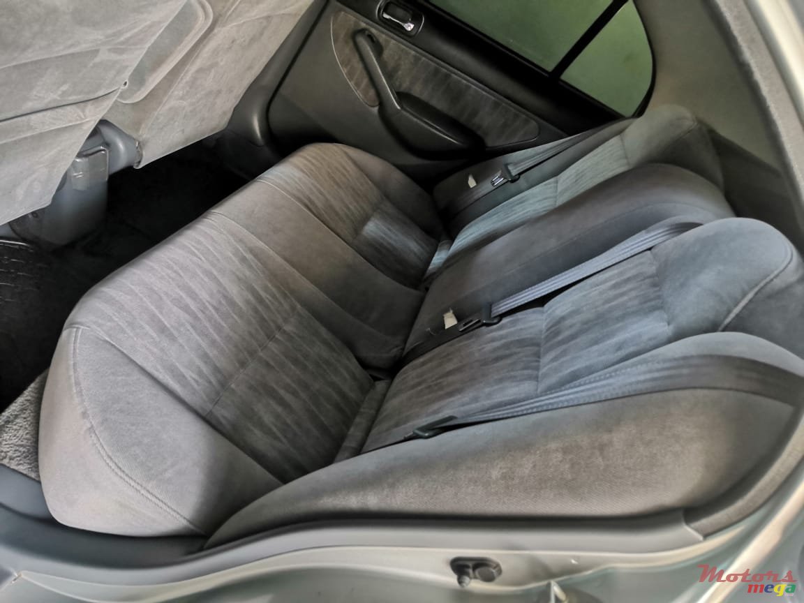 2004' Honda Civic Es8 local photo #3