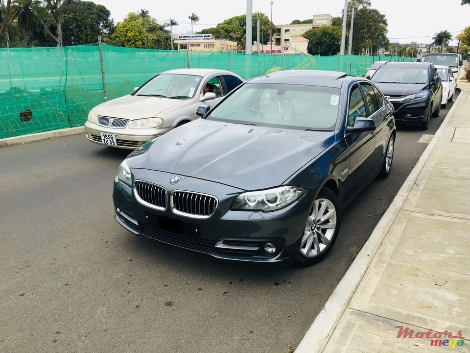 2016' BMW 5 Series photo #1