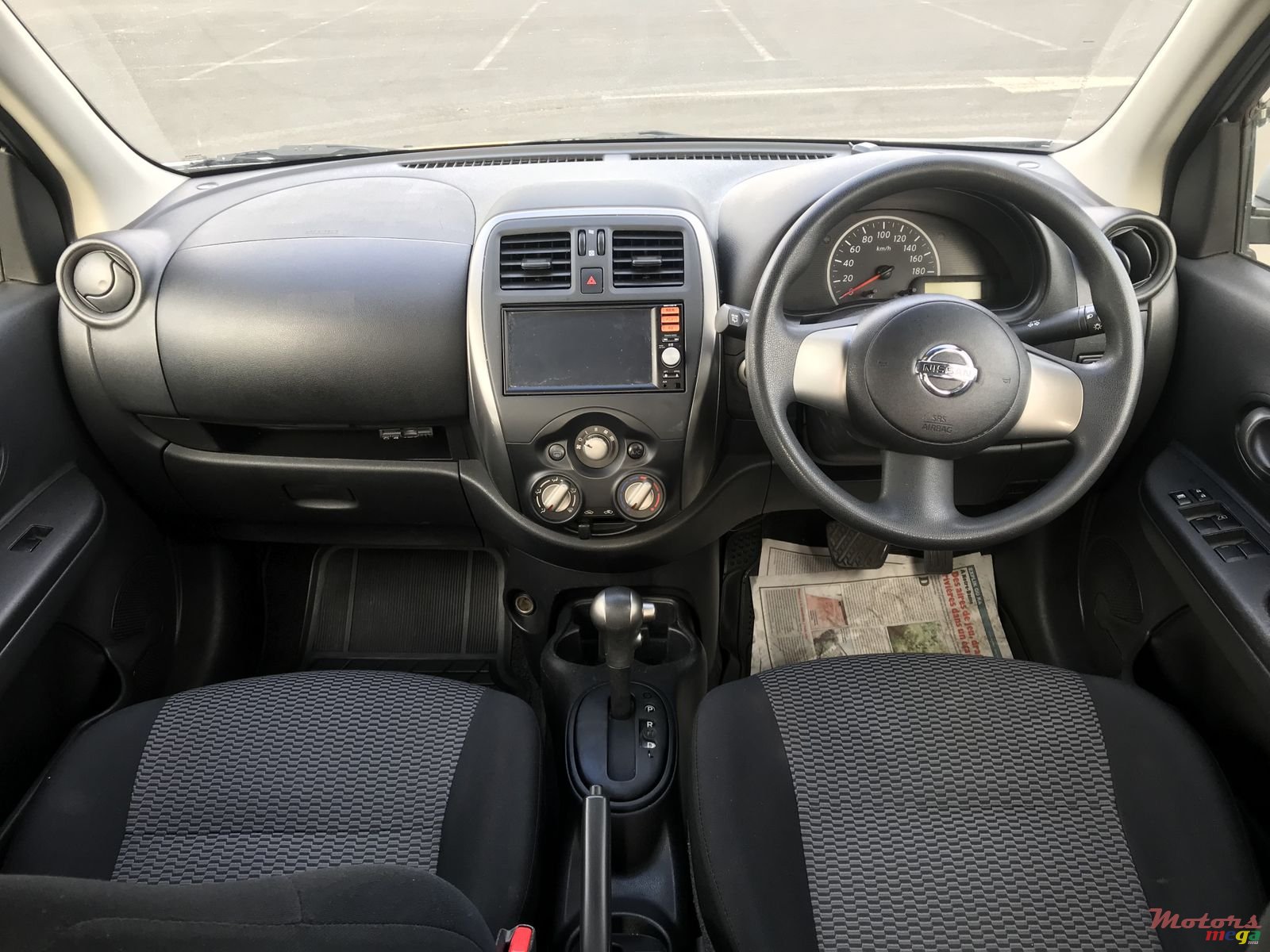 2014' Nissan March photo #6