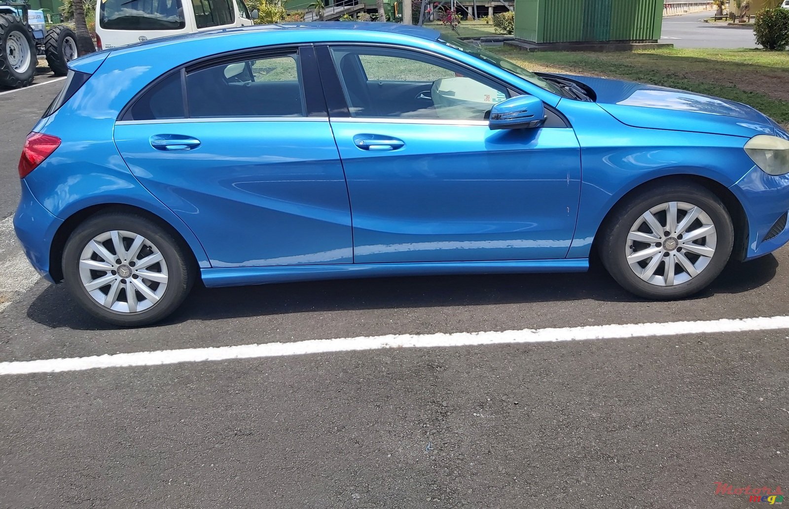 2015' Mercedes-Benz A 200 photo #2