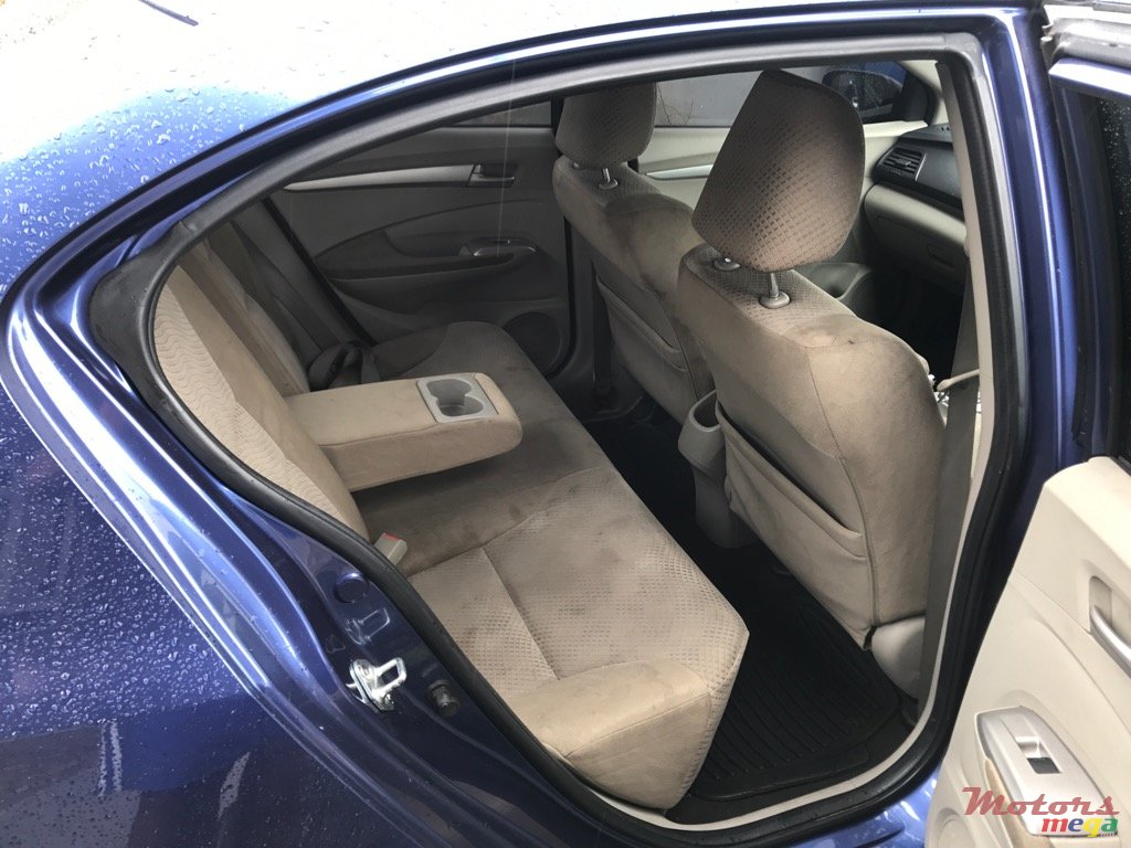 2010' Honda City I-Vtec photo #4