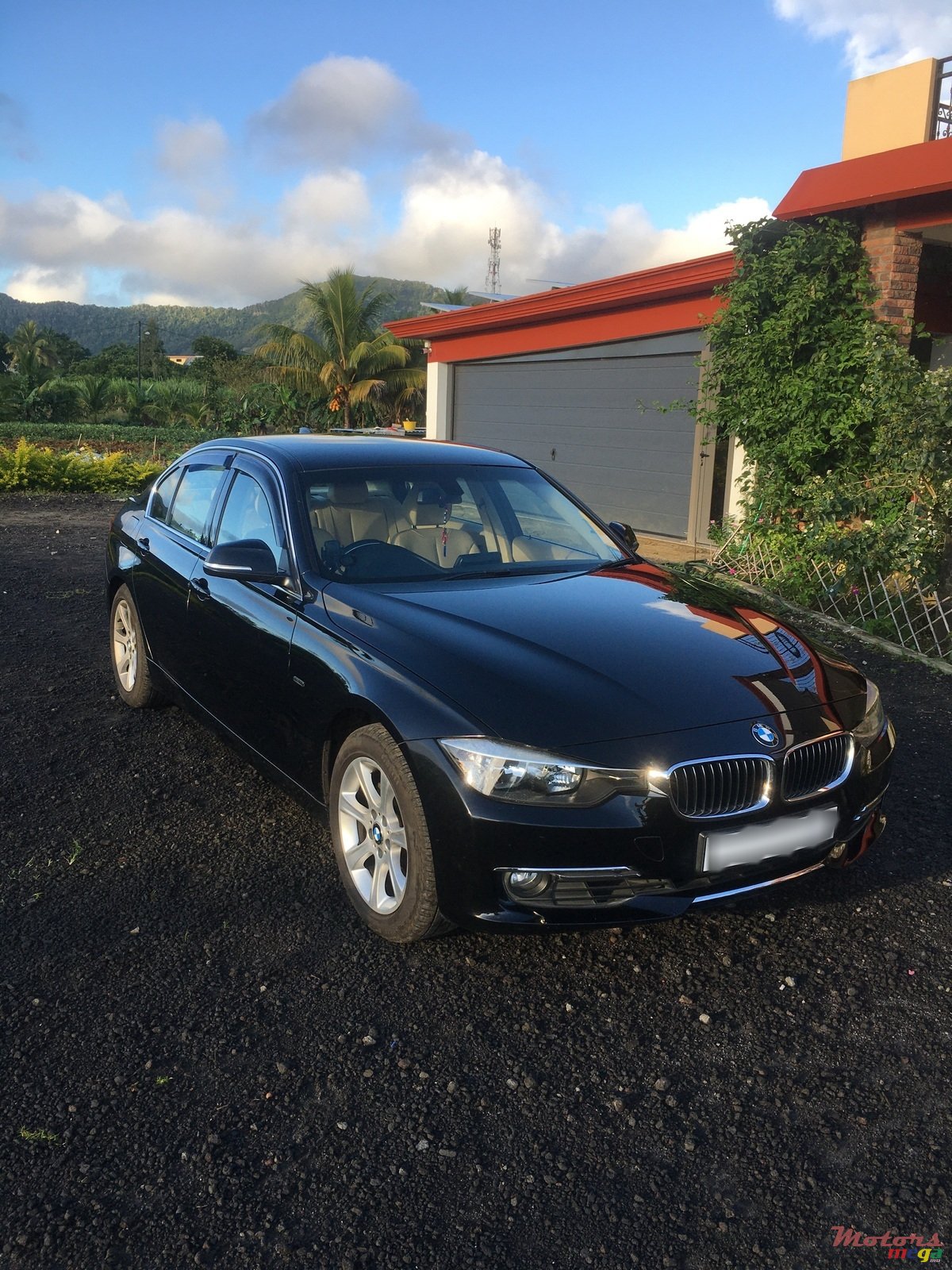 2012' BMW 320 photo #3