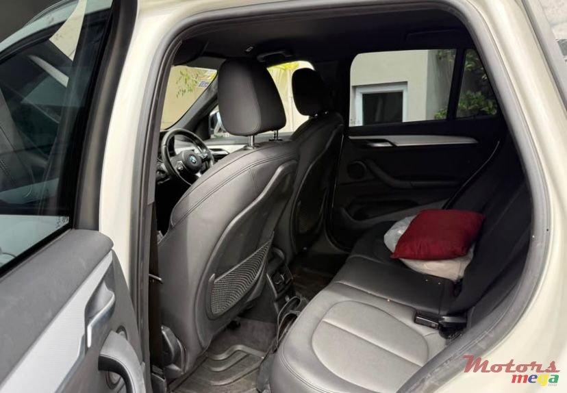 2017' BMW X1 photo #4