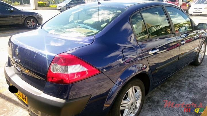 2004' Renault Megane Berline 2 photo #2