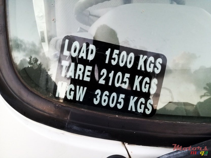 2005' Toyota Dyna Camionette 1.5T photo #6