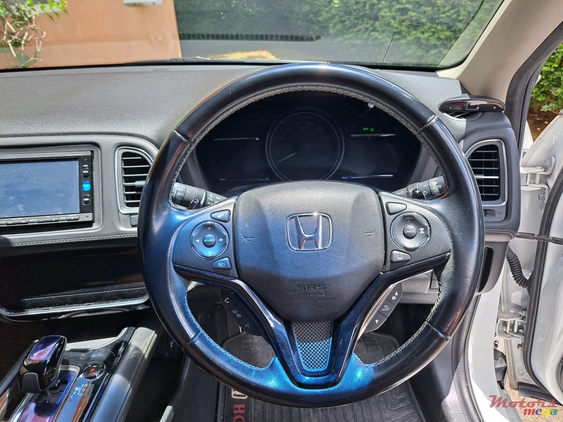 2016' Honda HR-V Vezel Z sensing photo #5