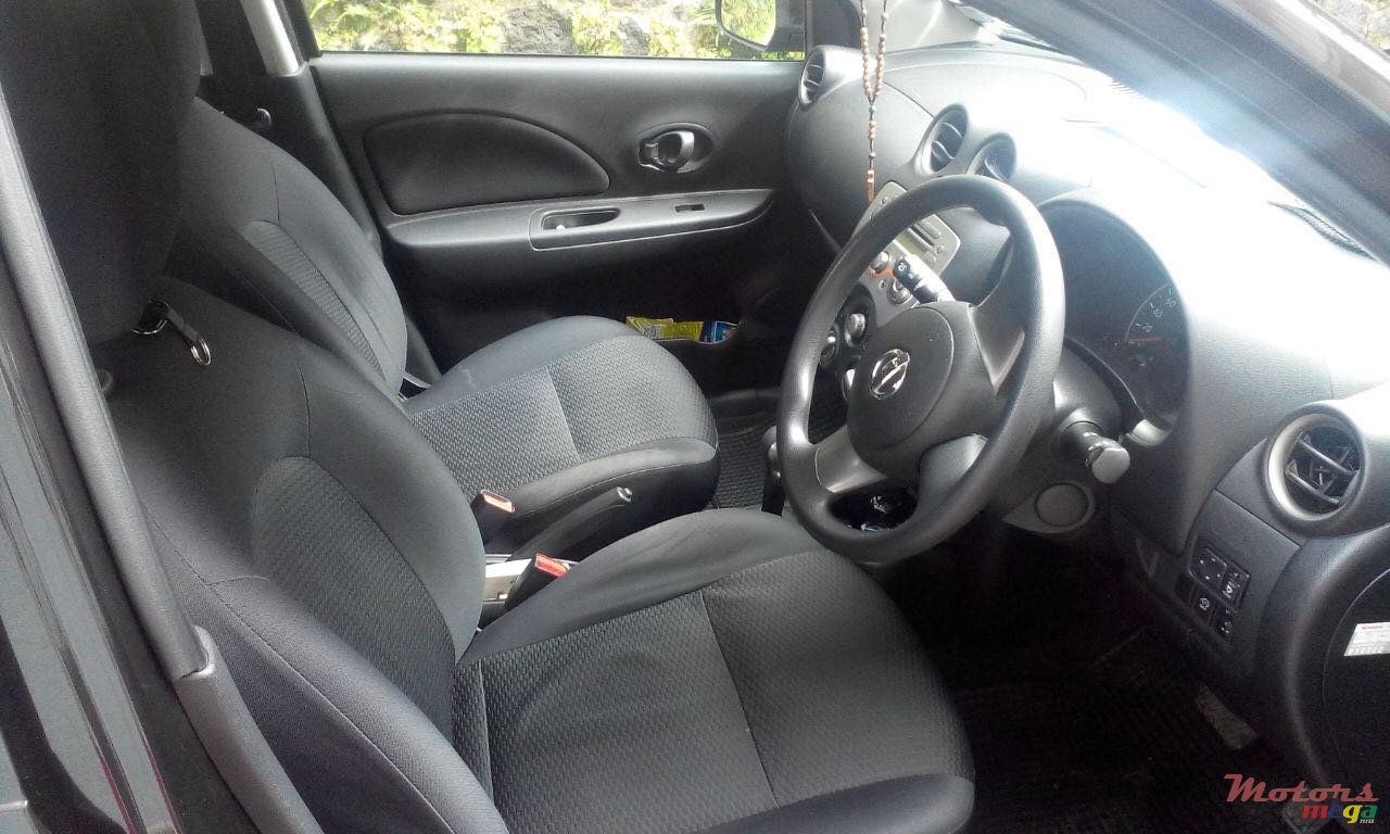 2011' Nissan March 2011 photo #3