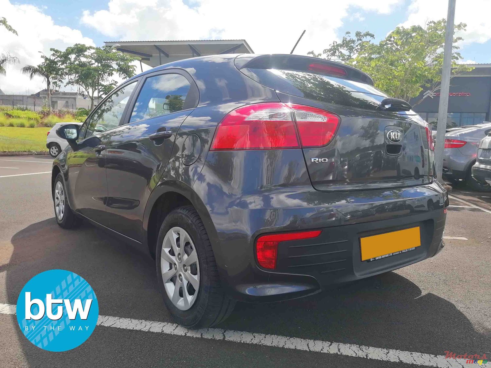 2015' Kia Rio photo #3