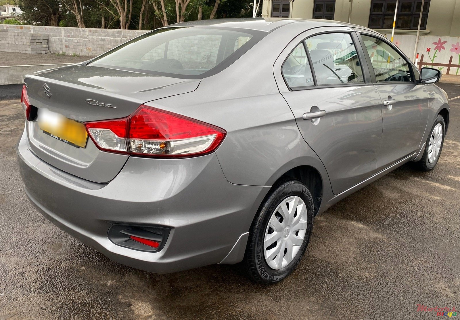 2019' Suzuki Ciaz photo #4