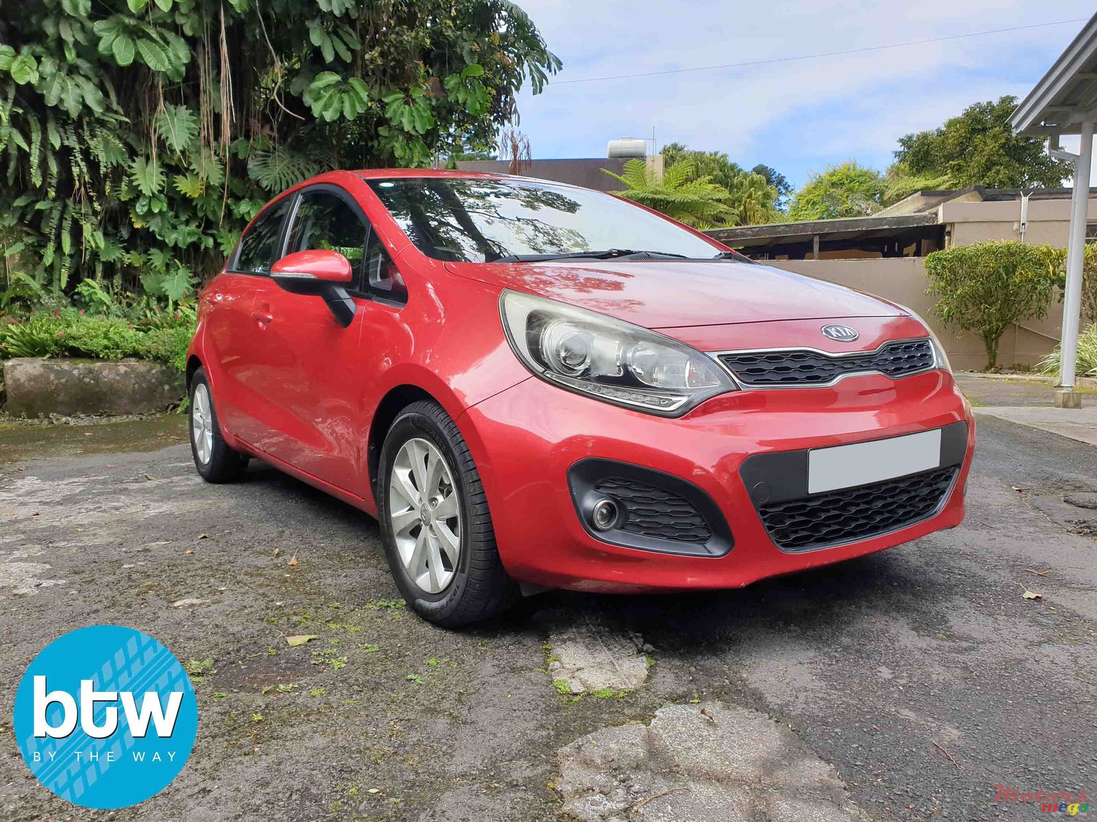 2011' Kia Rio photo #1