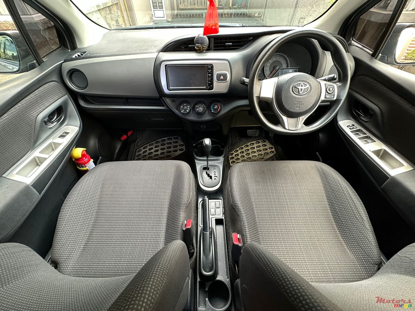 2015' Toyota Vitz photo #7