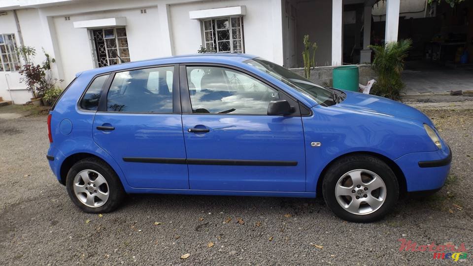 2005' Volkswagen Polo photo #3