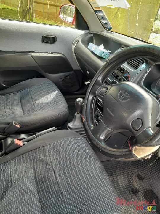 2000' Toyota Duet photo #7