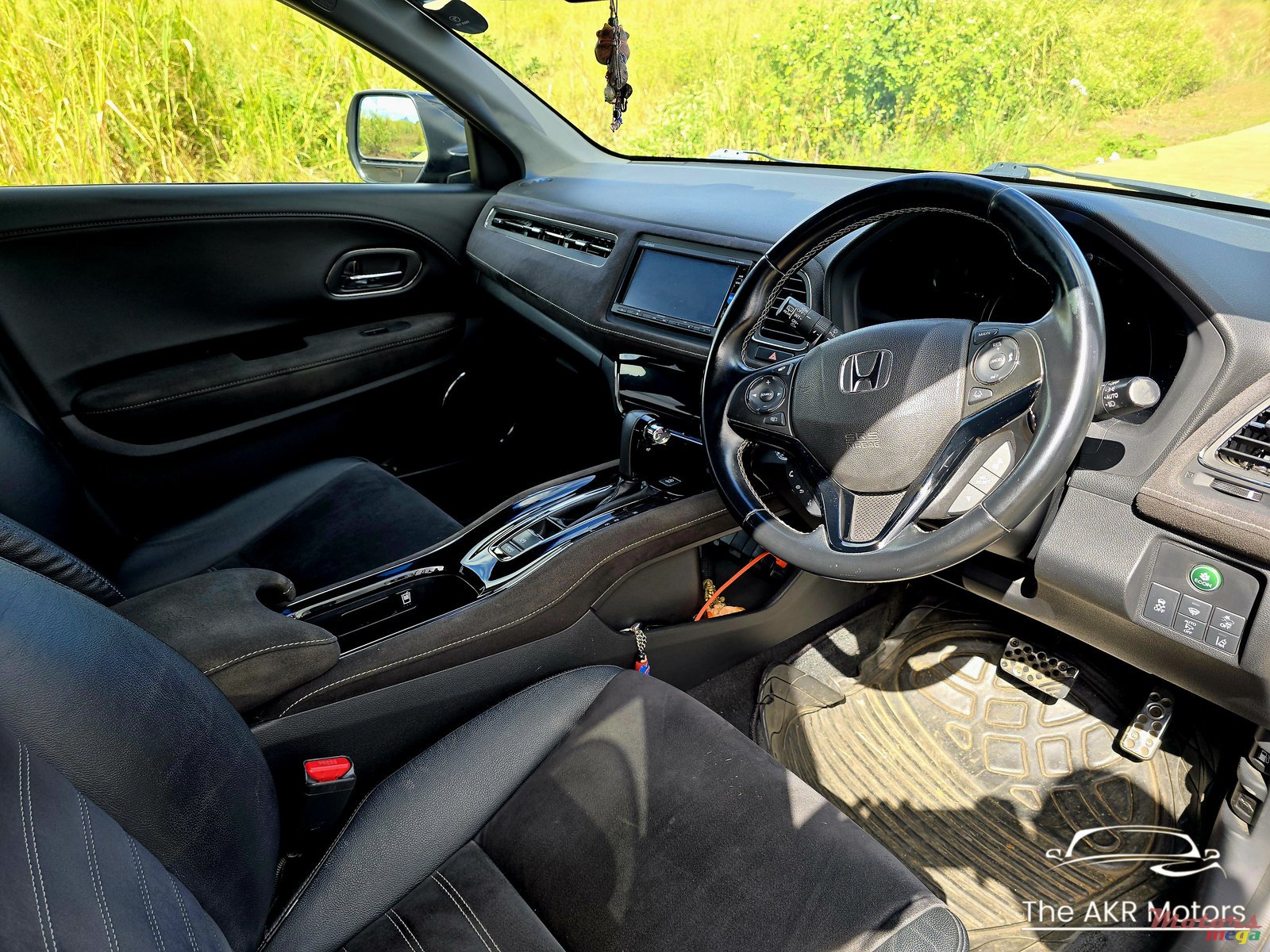 2016' Honda Vezel RS photo #4