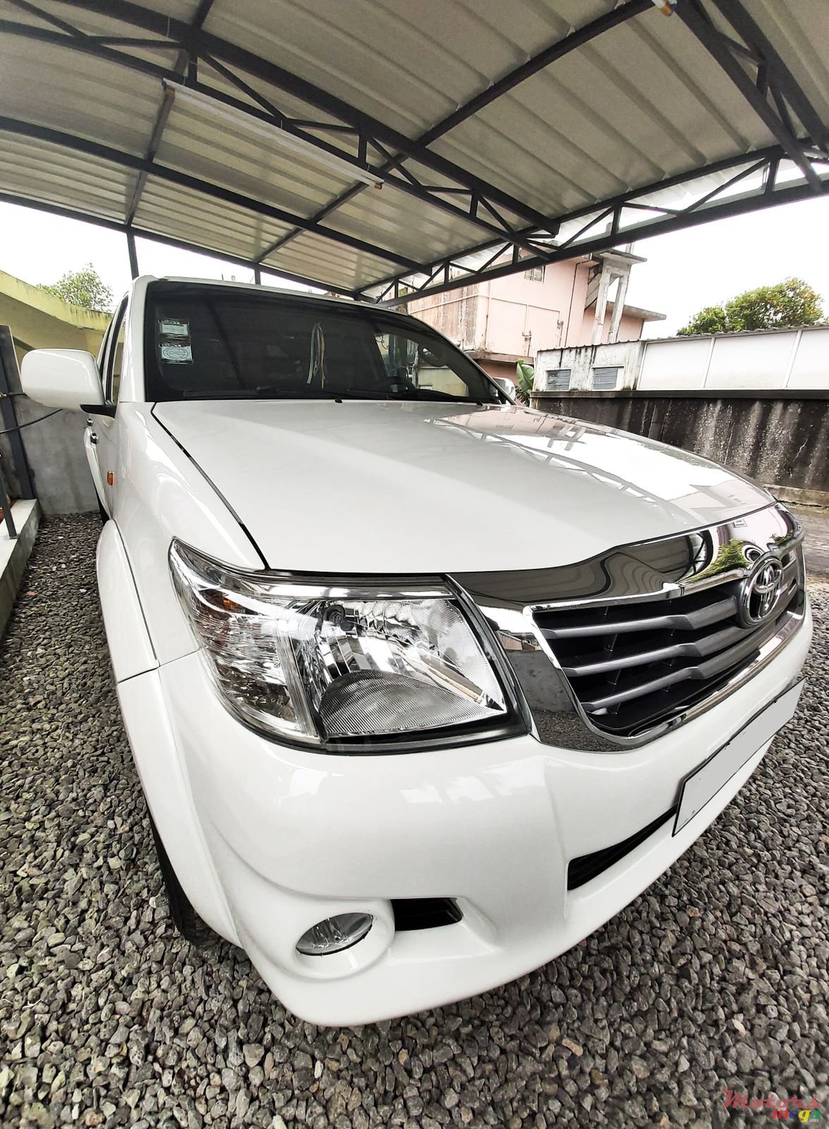 2014' Toyota Hilux photo #2