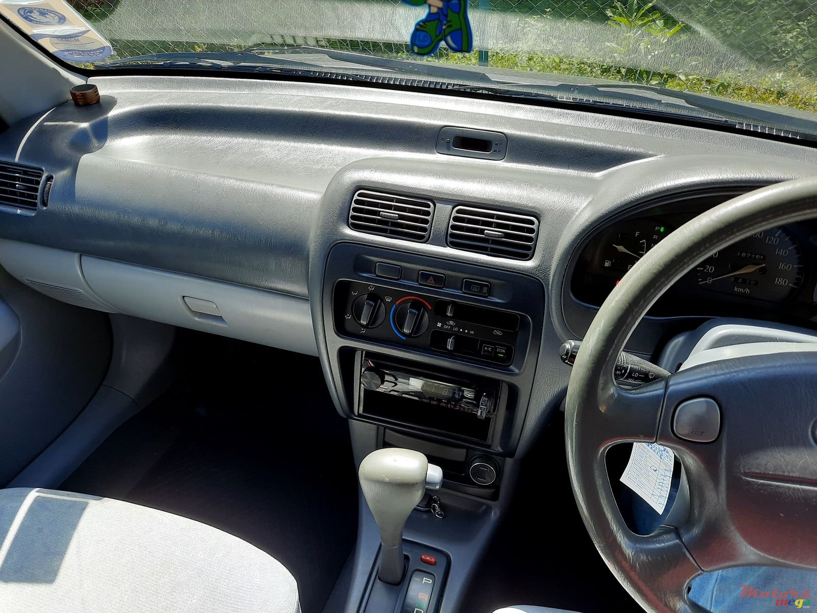 1997' Toyota Starlet photo #4