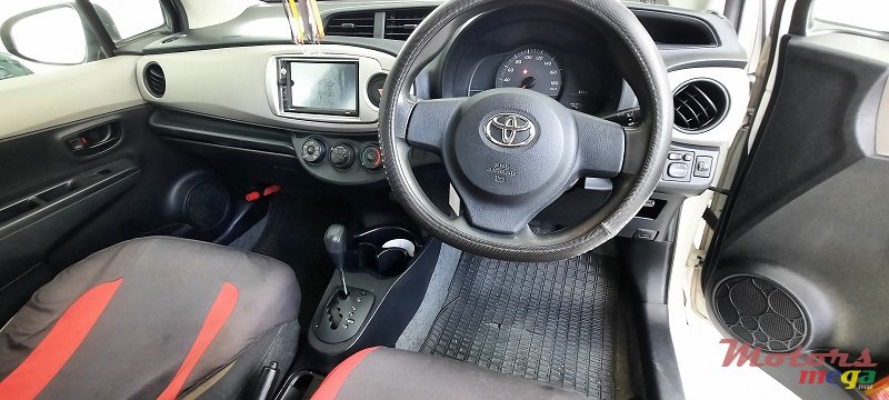 2011' Toyota Vitz photo #1