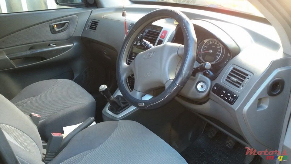 2007' Hyundai Tucson SUV photo #6