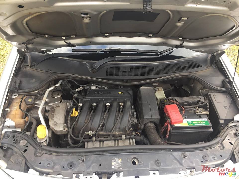 2009' Renault Megane None photo #6