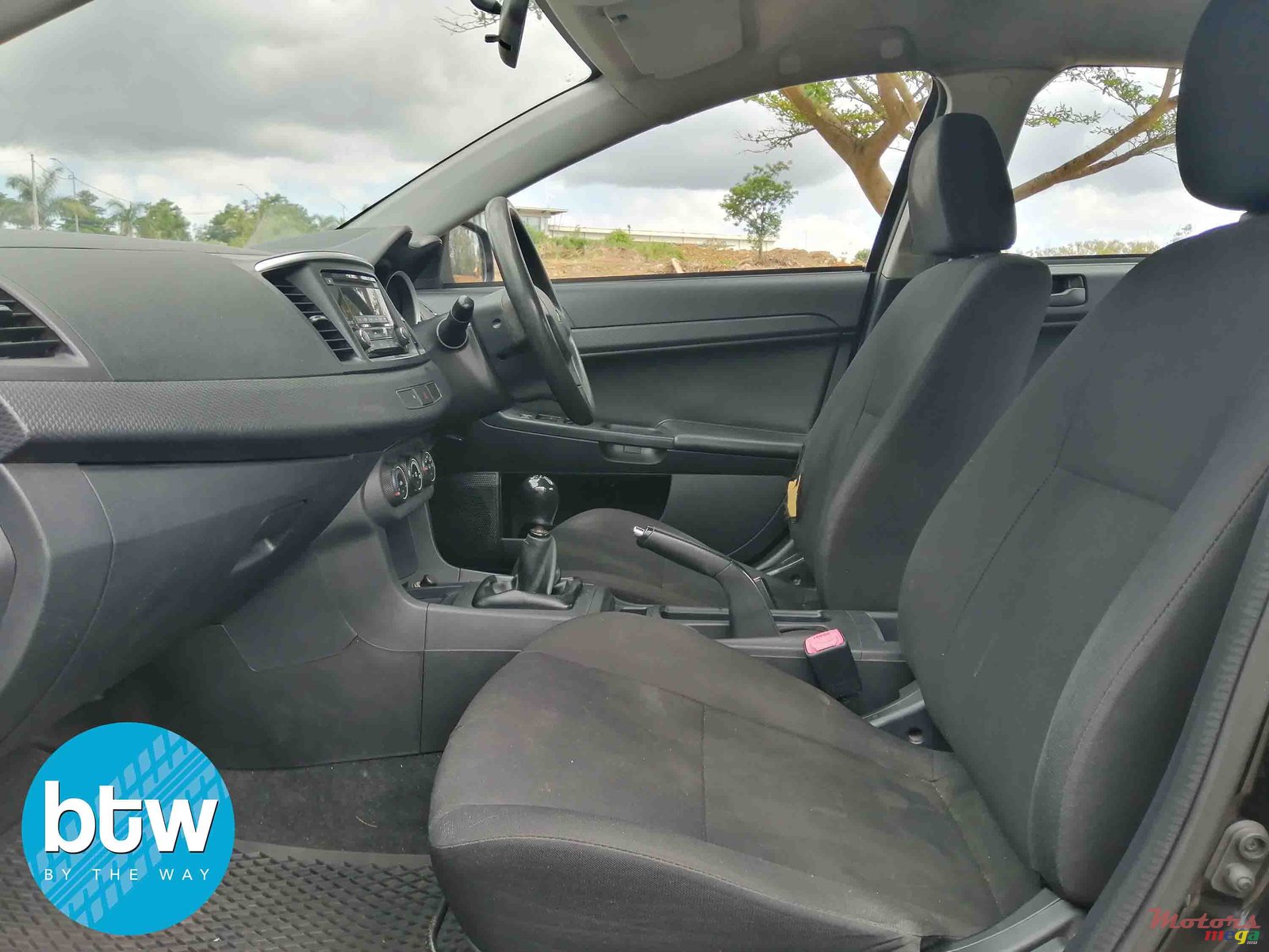 2014' Mitsubishi Lancer photo #5