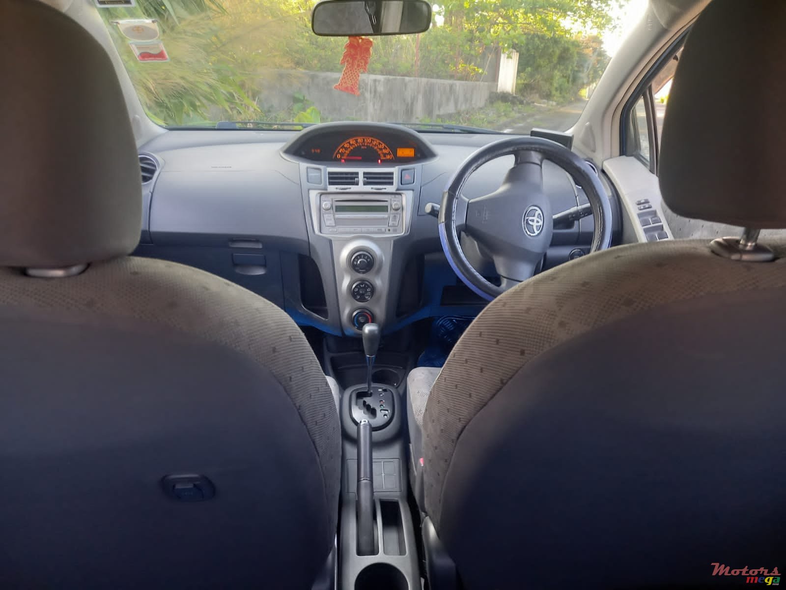 2009' Toyota photo #2