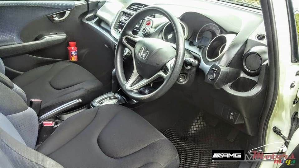 2009' Honda Fit photo #4