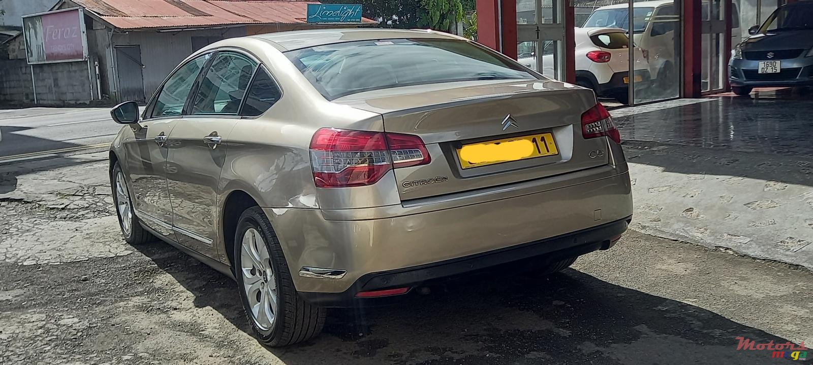 2011' Citroen C5 photo #4