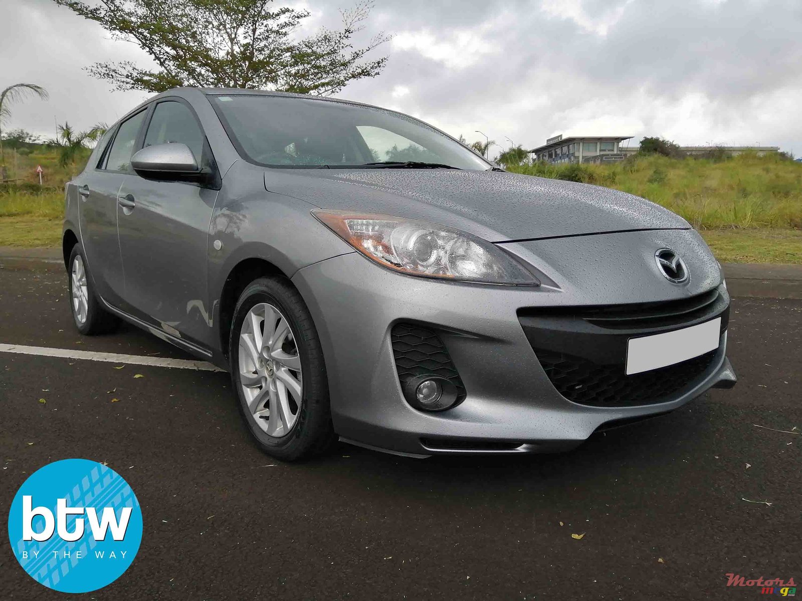 2013' Mazda 3 Automatic photo #1