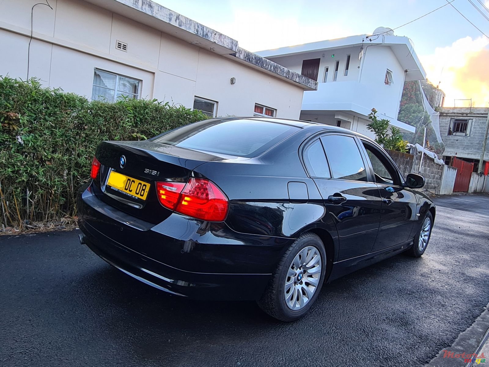 2008' BMW 316 1598cc photo #4