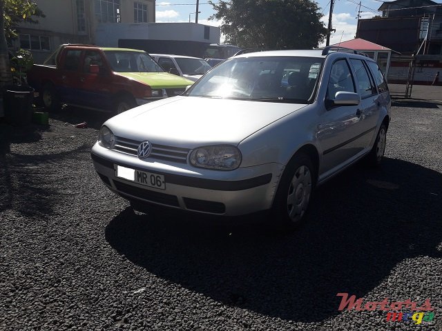 2006' Volkswagen Golf photo #4