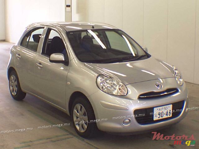 2011' Nissan photo #1