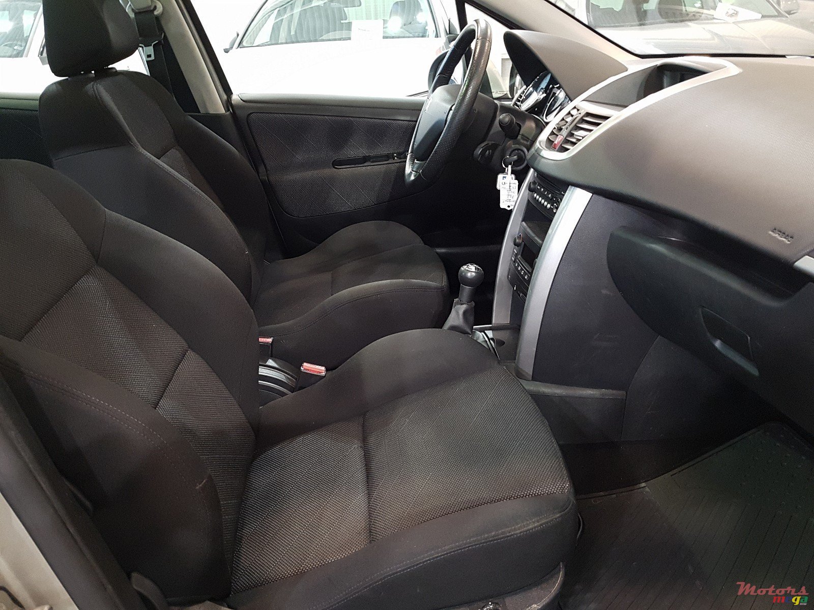 2008' Peugeot 207 Premium HDI photo #7