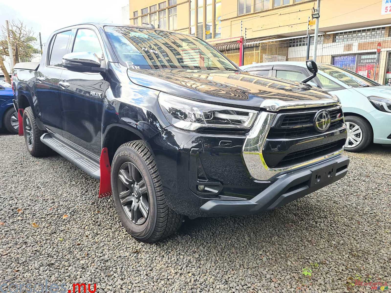 2022' Toyota Hilux 2.4 Z 4x4 photo #2