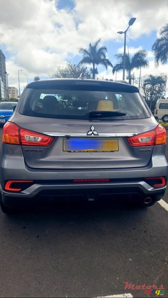 2019' Mitsubishi ASX photo #2