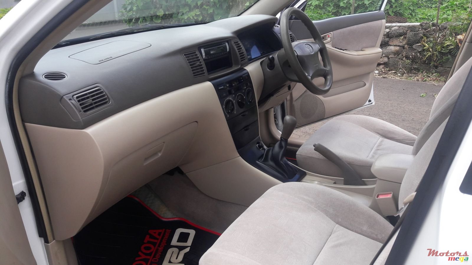 2002' Toyota Corolla Nze grade X photo #2