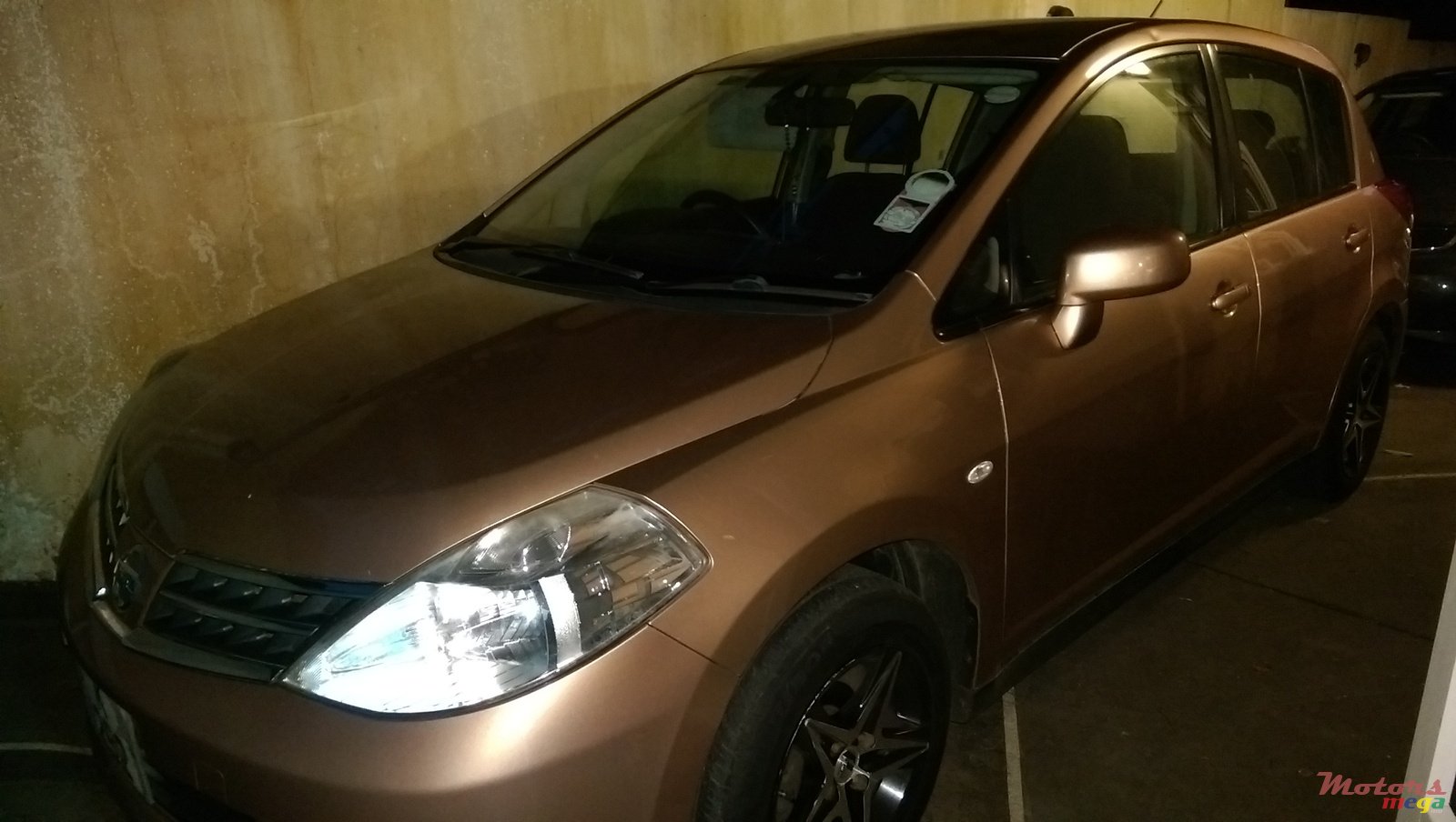 2008' Nissan Tiida photo #1